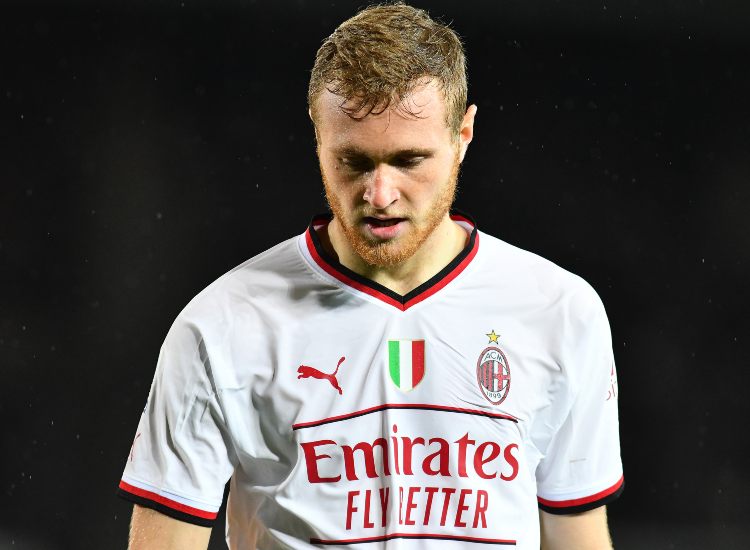 Tommaso Pobega con la maglia del Milan - fonte Lapresse - mondosportivo.it