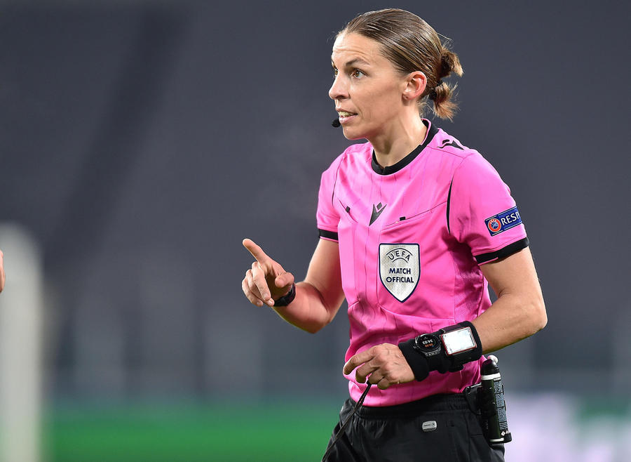 stephanie frappart arbitro calcio femminile