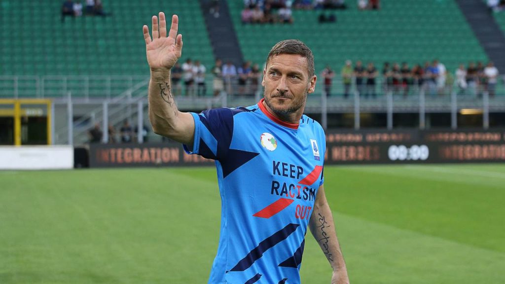 Francesco Totti torna in campo - fonte Lapresse - mondosportivo.it